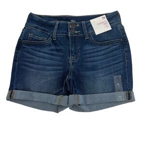 NWT SO by Kohl’s Women’s Jr Blue Jean Shorts Sz 1 Low Rise MIDI Stretch